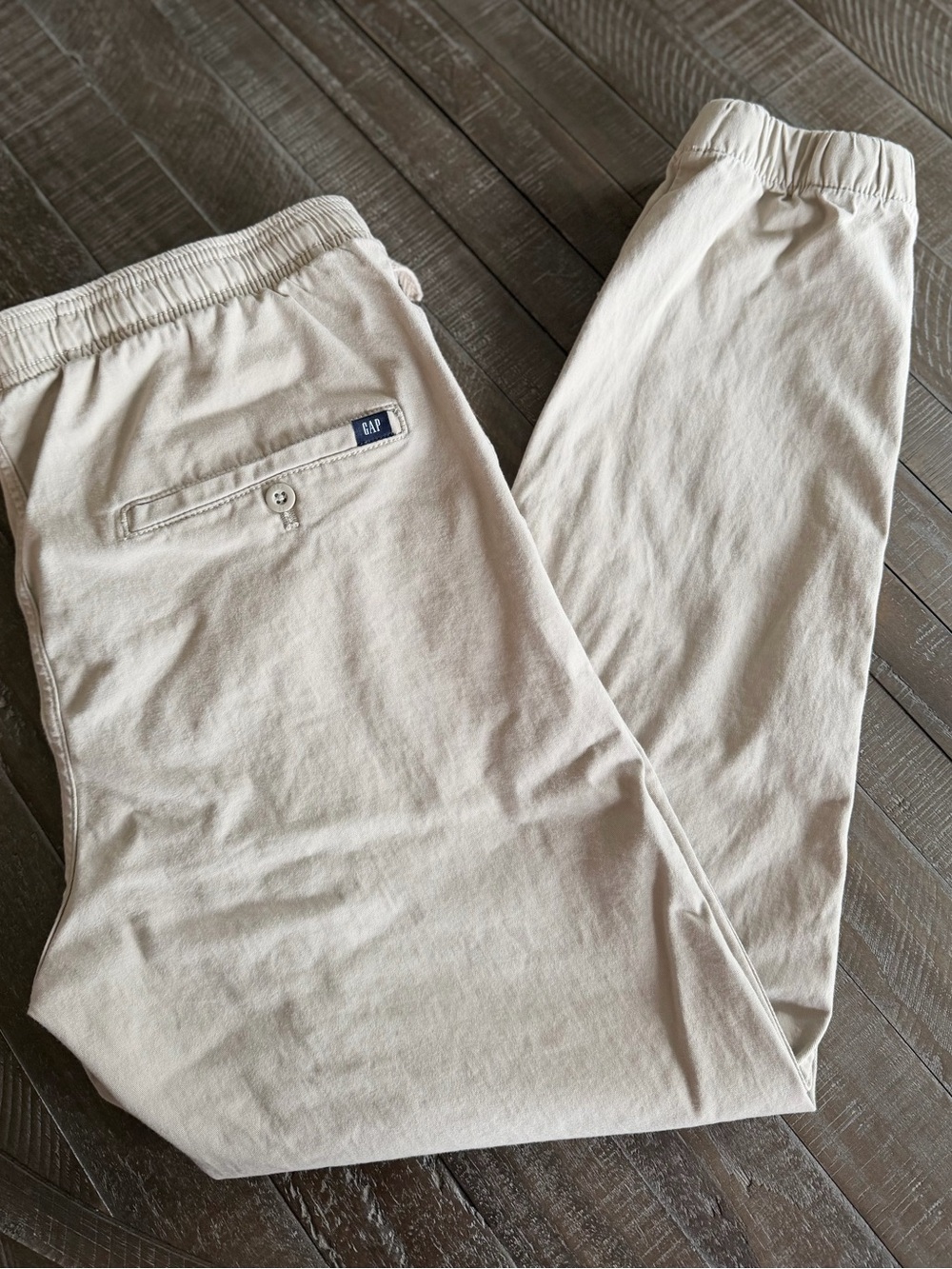 GAP Men’s Pull-On Chino Pants – Medium